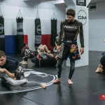 Занятия йогой, фитнесом в спортзале Lion academy gm gym Москва
