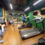 Занятия йогой, фитнесом в спортзале Лирика Fitness Нижневартовск