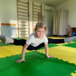 Занятия йогой, фитнесом в спортзале Lite Gym — детская гимнастика, акробатика, хореография, свободное посещение зала Брянск