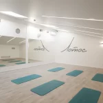 Занятия йогой, фитнесом в спортзале Lotus studio Братск
