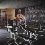 Занятия йогой, фитнесом в спортзале Lr Gym Челябинск