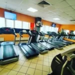Занятия йогой, фитнесом в спортзале Максимум Мурманск