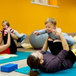 Занятия йогой, фитнесом в спортзале Мама и малыш Москва