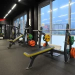 Занятия йогой, фитнесом в спортзале Манго Москва