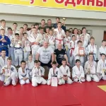 Занятия йогой, фитнесом в спортзале Мангуст Кодинск