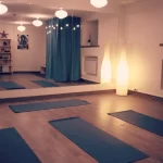 Занятия йогой, фитнесом в спортзале Massage. yoga. SPb Санкт-Петербург