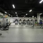 Занятия йогой, фитнесом в спортзале MaxFit Зеленоград