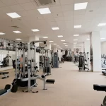 Занятия йогой, фитнесом в спортзале Maxifit Пятигорск