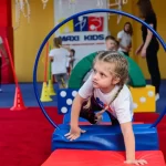 Занятия йогой, фитнесом в спортзале Maxikids Ростов-на-Дону