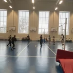 Занятия йогой, фитнесом в спортзале МБОУ Средняя общеобразовательная школа № 33, корпус № 1, Спортивный зал Бийск