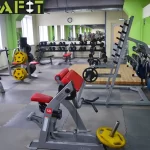 Занятия йогой, фитнесом в спортзале Megafit Кузнецк