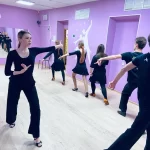 Занятия йогой, фитнесом в спортзале Меридиан Петергоф