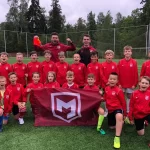 Занятия йогой, фитнесом в спортзале Метеор Москва