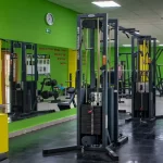 Занятия йогой, фитнесом в спортзале МетроФитнес Челябинск