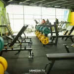 Занятия йогой, фитнесом в спортзале Метрофитнес Кемерово
