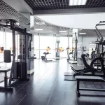 Занятия йогой, фитнесом в спортзале МетроFitness Омск