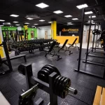 Занятия йогой, фитнесом в спортзале Mfitness Екатеринбург