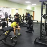 Занятия йогой, фитнесом в спортзале Mfitness Краснодар