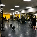 Занятия йогой, фитнесом в спортзале Mfitness Краснодар