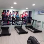 Занятия йогой, фитнесом в спортзале Мята Тюмень
