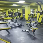 Занятия йогой, фитнесом в спортзале Миг Москва
