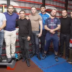 Занятия йогой, фитнесом в спортзале ММА Запад Москва