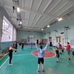 Занятия йогой, фитнесом в спортзале Многоборец Королёв
