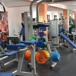 Занятия йогой, фитнесом в спортзале Молекула Таганрог