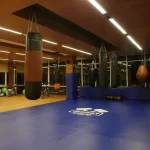 Занятия йогой, фитнесом в спортзале Молот Красноярск
