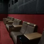 Занятия йогой, фитнесом в спортзале Monah Cinema Москва