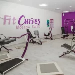 Занятия йогой, фитнесом в спортзале Monastic Wellness Xpress Москва