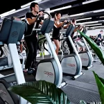 Занятия йогой, фитнесом в спортзале Monastic Wellness Xpress Москва
