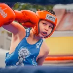 Занятия йогой, фитнесом в спортзале Монгкон Семенов