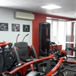Занятия йогой, фитнесом в спортзале Монолит Сочи