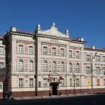 Занятия йогой, фитнесом в спортзале Московский государственный юридический университет имени О. Е. Кутафина Москва
