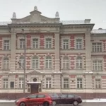 Занятия йогой, фитнесом в спортзале Московский государственный юридический университет имени О. Е. Кутафина Москва