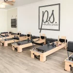 Занятия йогой, фитнесом в спортзале Motto Pilates Studio Нижний Новгород