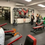 Занятия йогой, фитнесом в спортзале Мускул Саратов