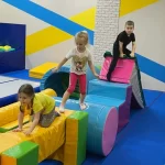 Занятия йогой, фитнесом в спортзале MyGym Детский гимнастический клуб Москва