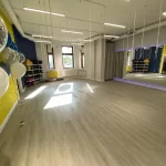 Занятия йогой, фитнесом в спортзале NeoJoule Москва
