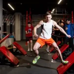 Занятия йогой, фитнесом в спортзале Ninjafit Москва