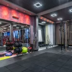 Занятия йогой, фитнесом в спортзале Новая Звезда Москва