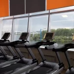 Занятия йогой, фитнесом в спортзале NRGym Красноярск