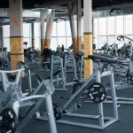 Занятия йогой, фитнесом в спортзале Ohana fitness Московский