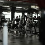 Занятия йогой, фитнесом в спортзале Ом Шанти Омск