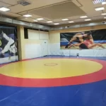 Занятия йогой, фитнесом в спортзале Оосинкан Бор