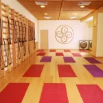 Занятия йогой, фитнесом в спортзале Osho center Санкт-Петербург