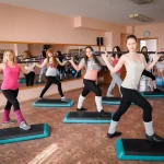 Занятия йогой, фитнесом в спортзале Оздоровительные занятия Белояр Новокузнецк