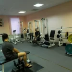 Занятия йогой, фитнесом в спортзале Пантера Астрахань