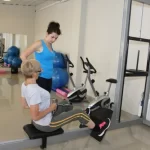 Занятия йогой, фитнесом в спортзале Пантера Астрахань
